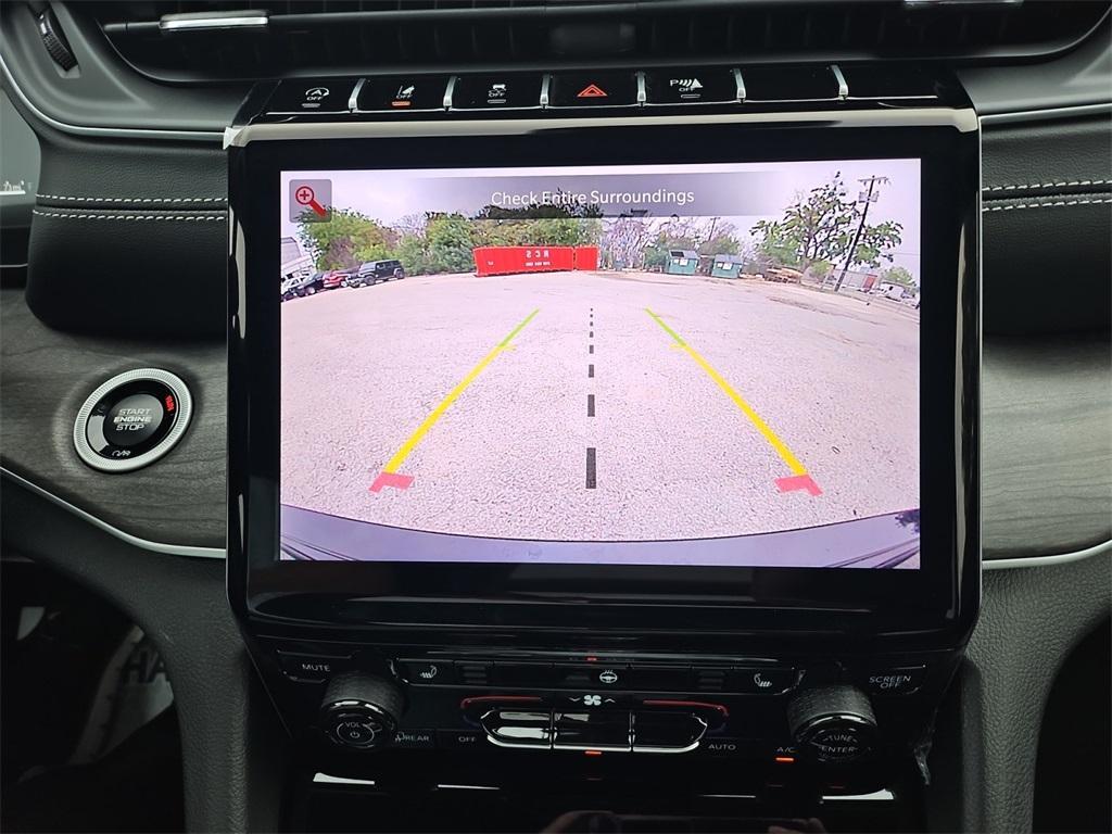 new 2025 Jeep Grand Cherokee car, priced at $44,379