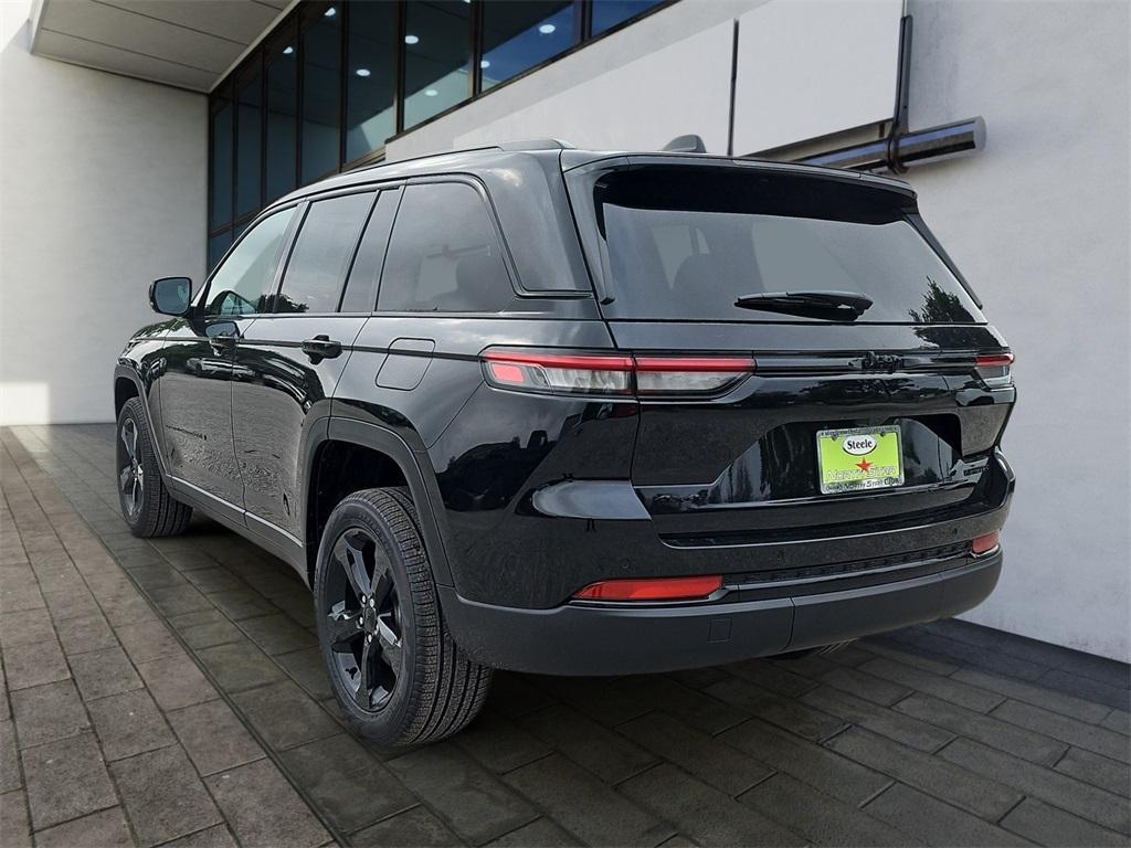 new 2025 Jeep Grand Cherokee car, priced at $44,379