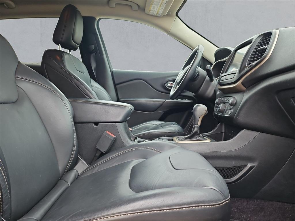 used 2016 Jeep Cherokee car, priced at $12,895