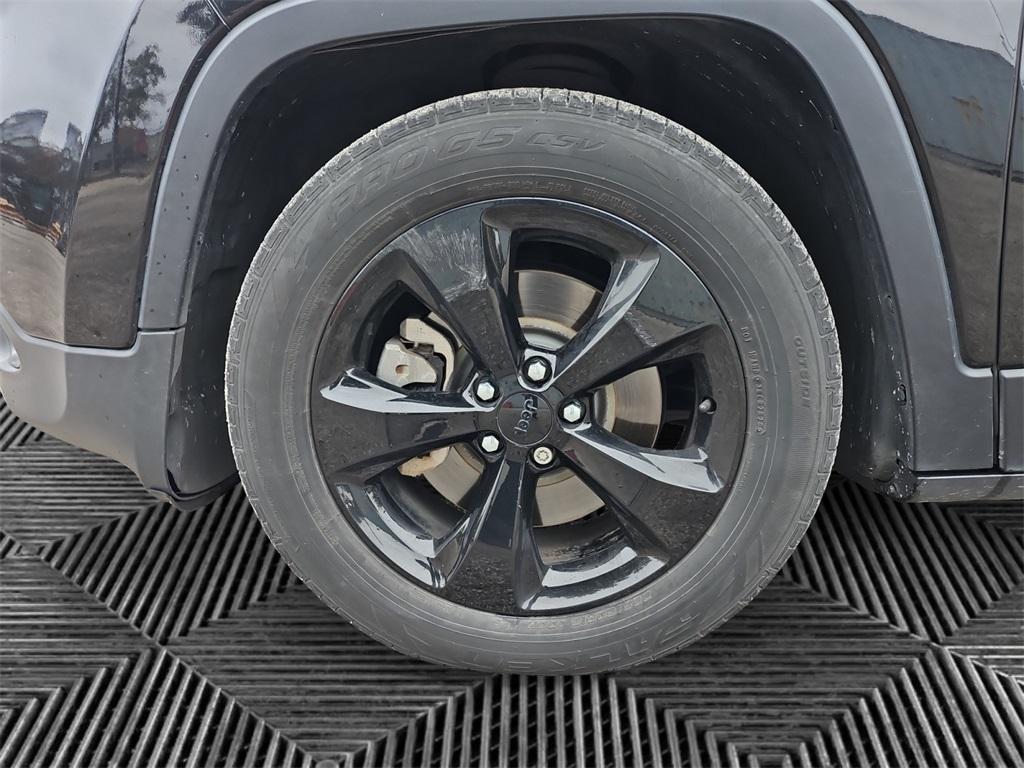 used 2016 Jeep Cherokee car, priced at $12,895