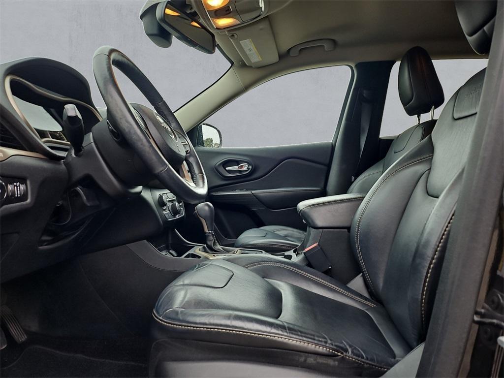 used 2016 Jeep Cherokee car, priced at $12,895