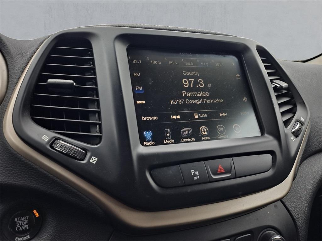 used 2016 Jeep Cherokee car, priced at $12,895