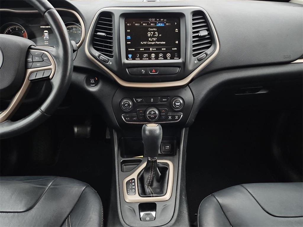 used 2016 Jeep Cherokee car, priced at $12,895