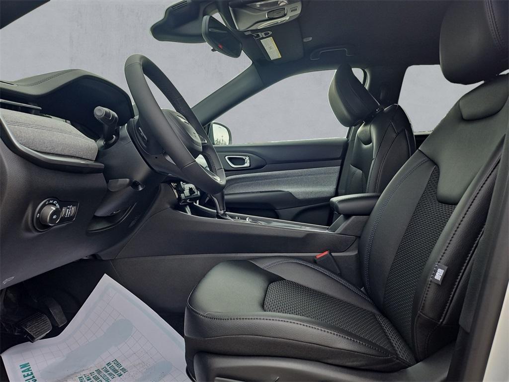 new 2025 Jeep Compass car, priced at $23,399