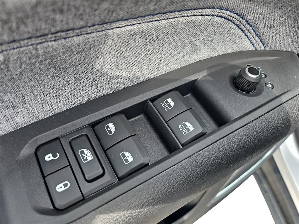 new 2025 Jeep Compass car, priced at $23,399