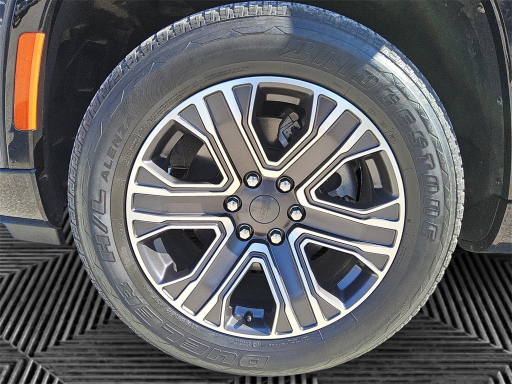 used 2024 Jeep Wagoneer car, priced at $45,914