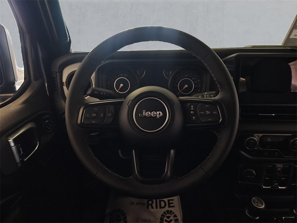 new 2025 Jeep Gladiator car, priced at $43,196