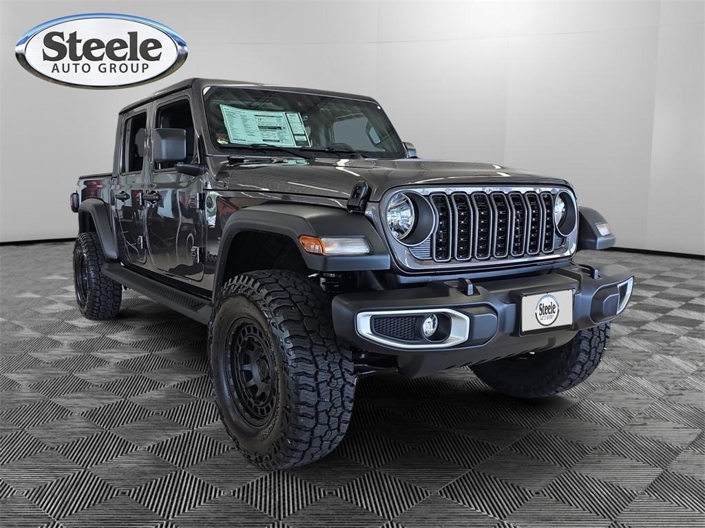 new 2025 Jeep Gladiator car, priced at $43,196
