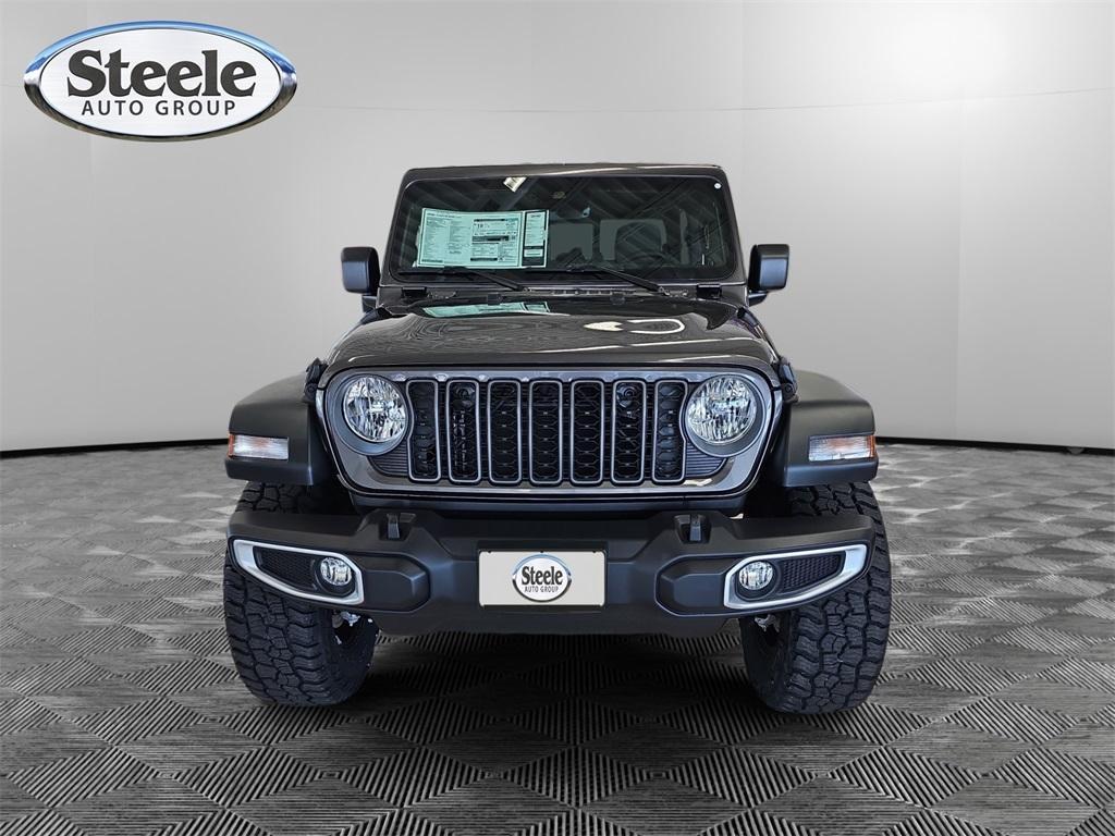 new 2025 Jeep Gladiator car, priced at $43,196