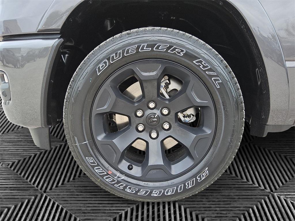 new 2025 Ram 1500 car, priced at $44,913