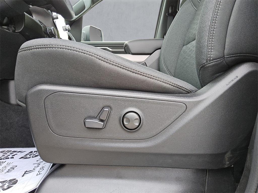 new 2025 Ram 1500 car, priced at $44,913