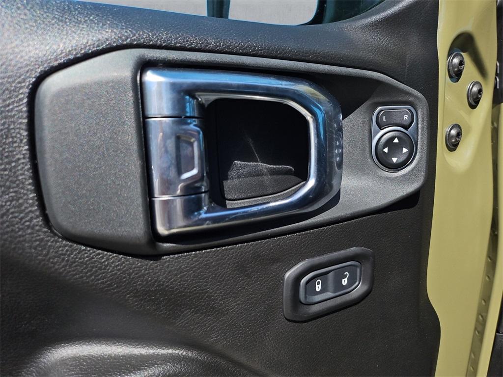 new 2025 Jeep Wrangler car, priced at $44,090