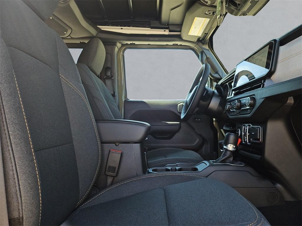 new 2025 Jeep Wrangler car, priced at $44,090