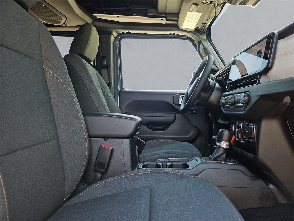 new 2025 Jeep Wrangler car, priced at $47,996