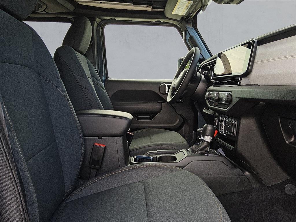 new 2025 Jeep Wrangler car, priced at $43,096