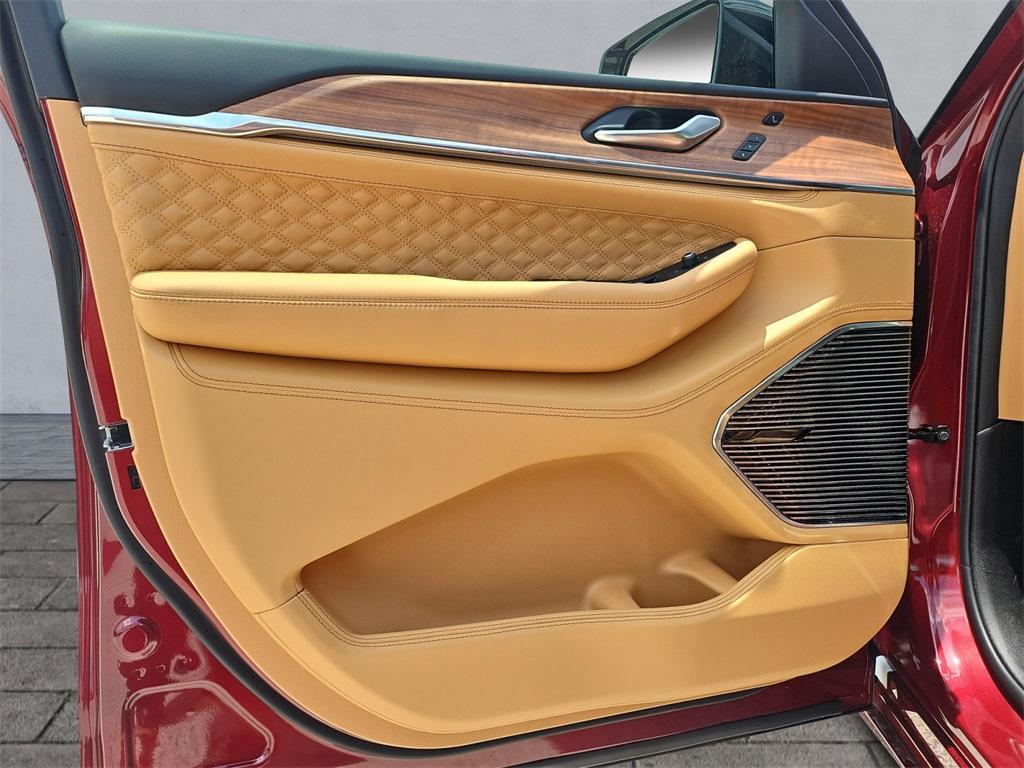 new 2025 Jeep Grand Cherokee L car, priced at $60,874