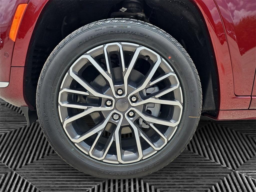 new 2025 Jeep Grand Cherokee L car, priced at $60,874