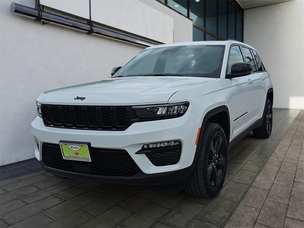 new 2025 Jeep Grand Cherokee car, priced at $42,246