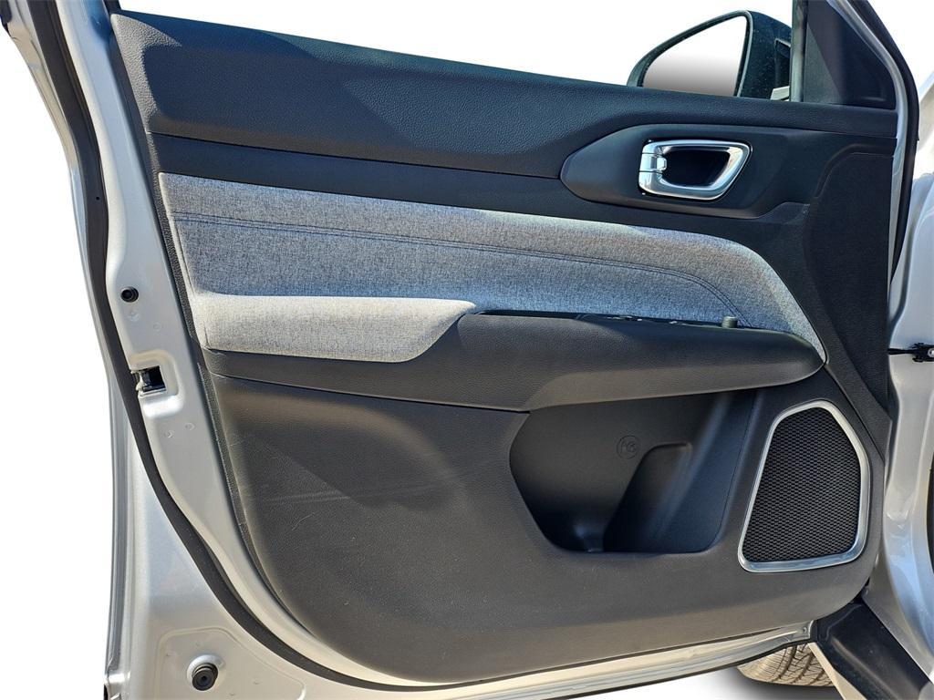new 2025 Jeep Compass car, priced at $24,995