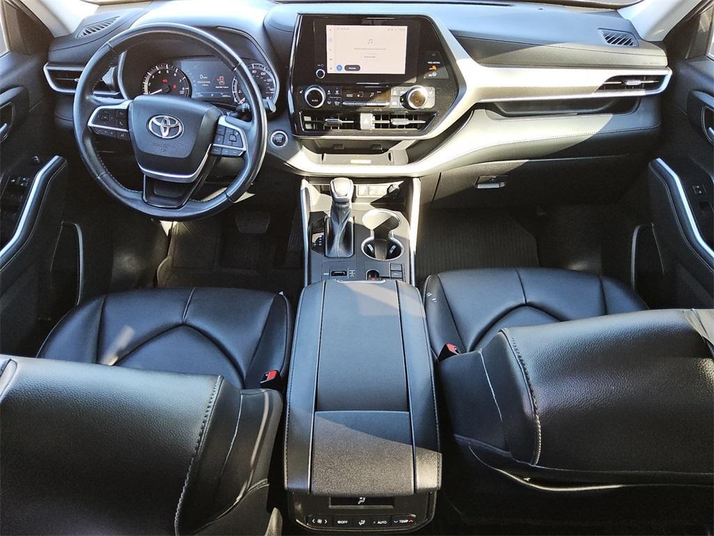 used 2023 Toyota Highlander car, priced at $34,495