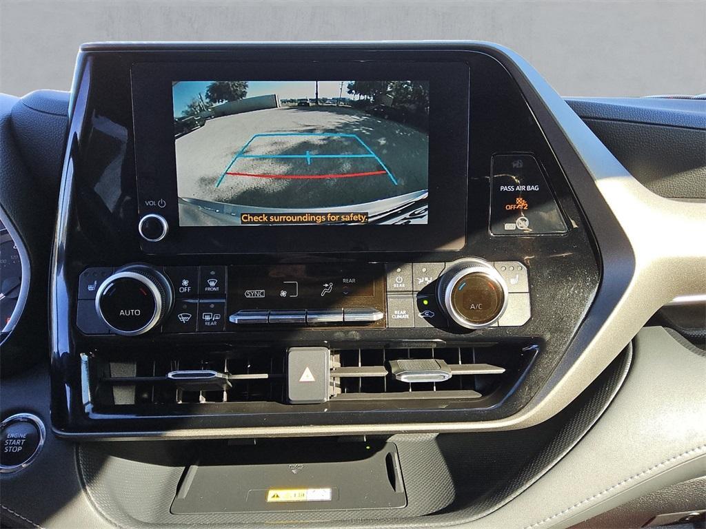 used 2023 Toyota Highlander car, priced at $34,495