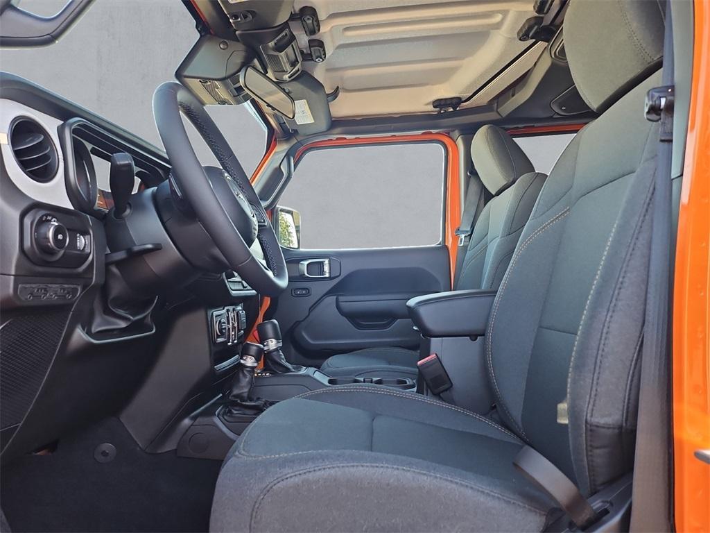new 2025 Jeep Wrangler car, priced at $40,062