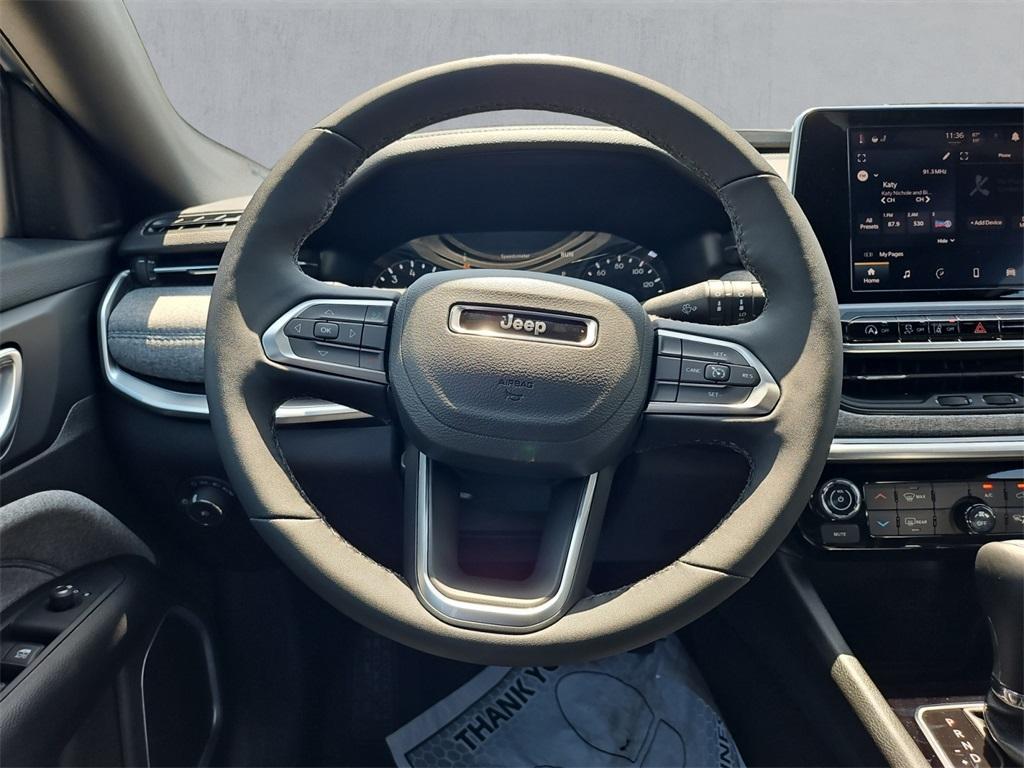 new 2025 Jeep Compass car, priced at $23,995