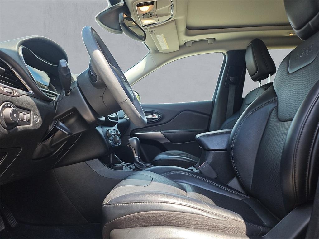 used 2022 Jeep Cherokee car, priced at $23,488