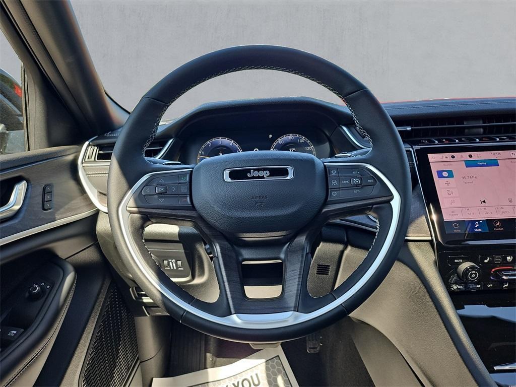 new 2025 Jeep Grand Cherokee car, priced at $36,314