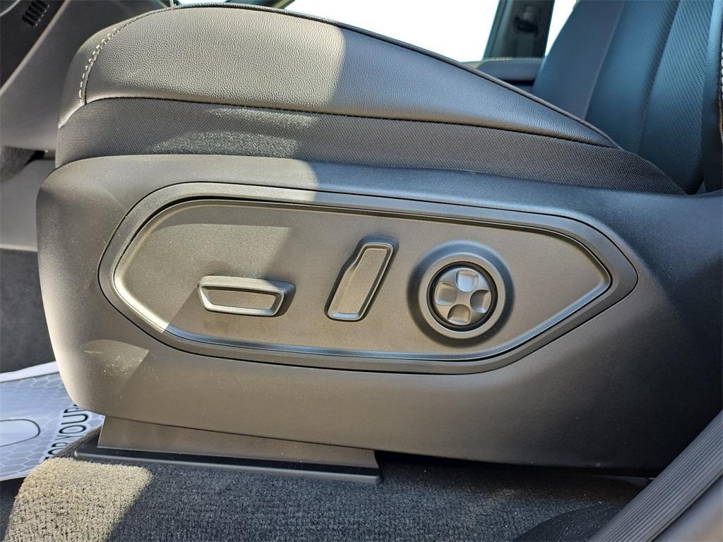 new 2025 Jeep Grand Cherokee car, priced at $36,314