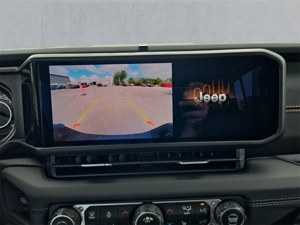 new 2025 Jeep Gladiator car, priced at $38,996