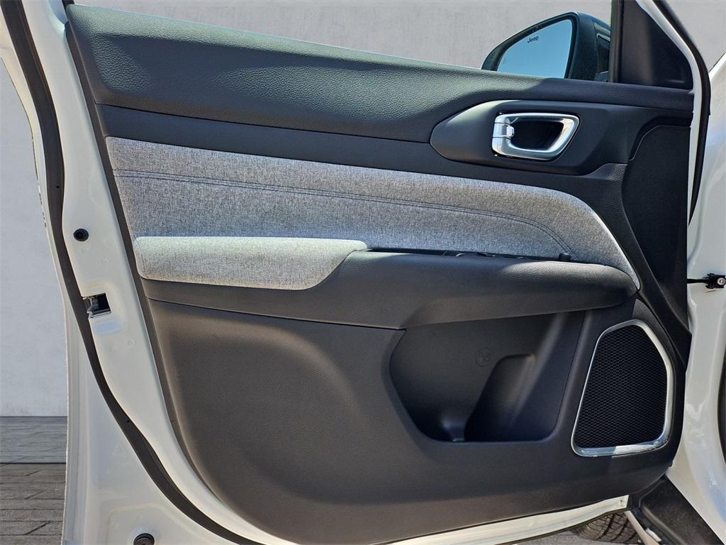 new 2025 Jeep Compass car, priced at $23,495