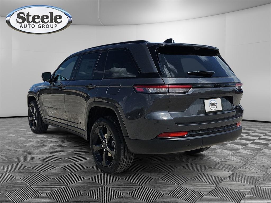 new 2025 Jeep Grand Cherokee car, priced at $43,245