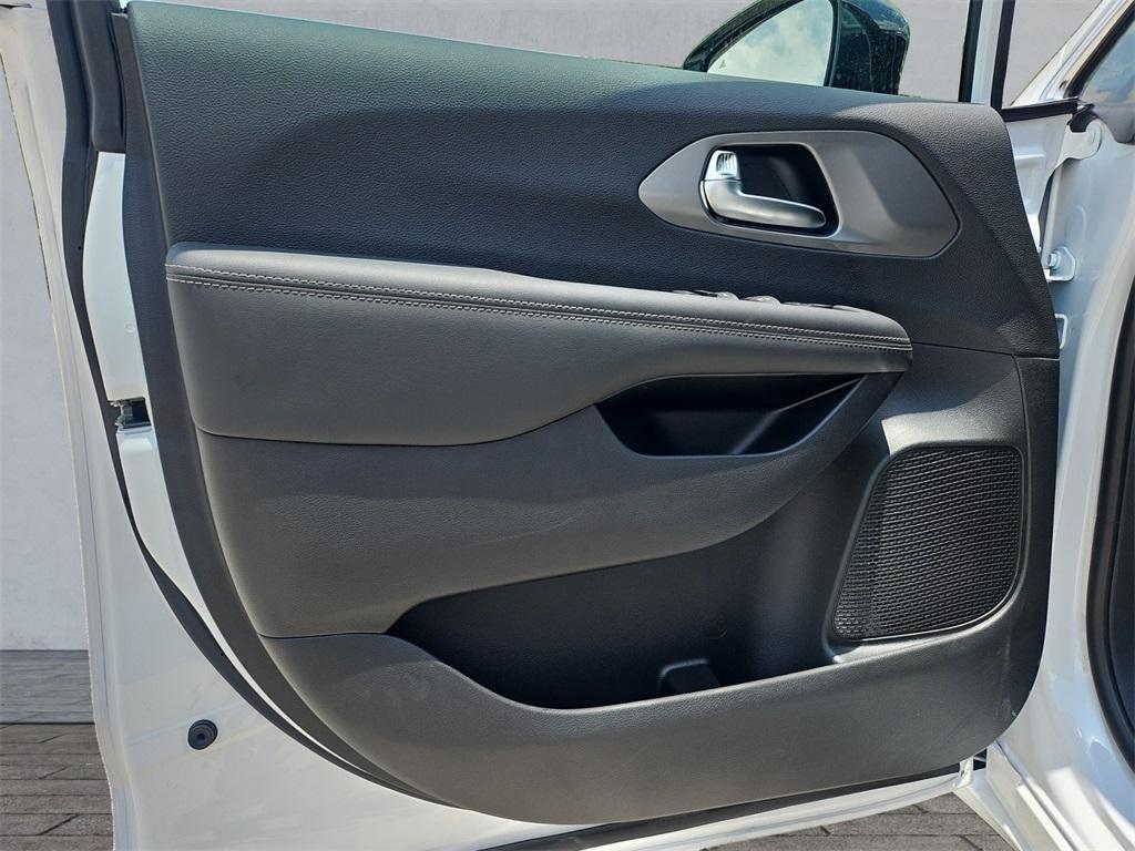 new 2025 Chrysler Voyager car, priced at $36,495