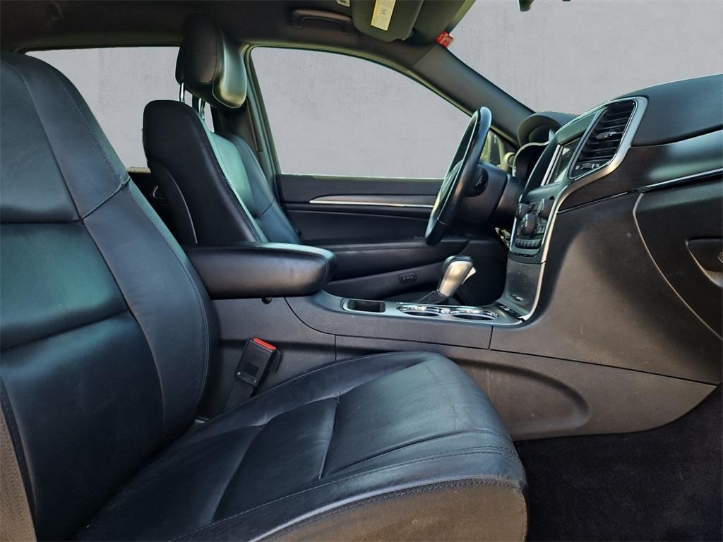 used 2018 Jeep Grand Cherokee car, priced at $15,390