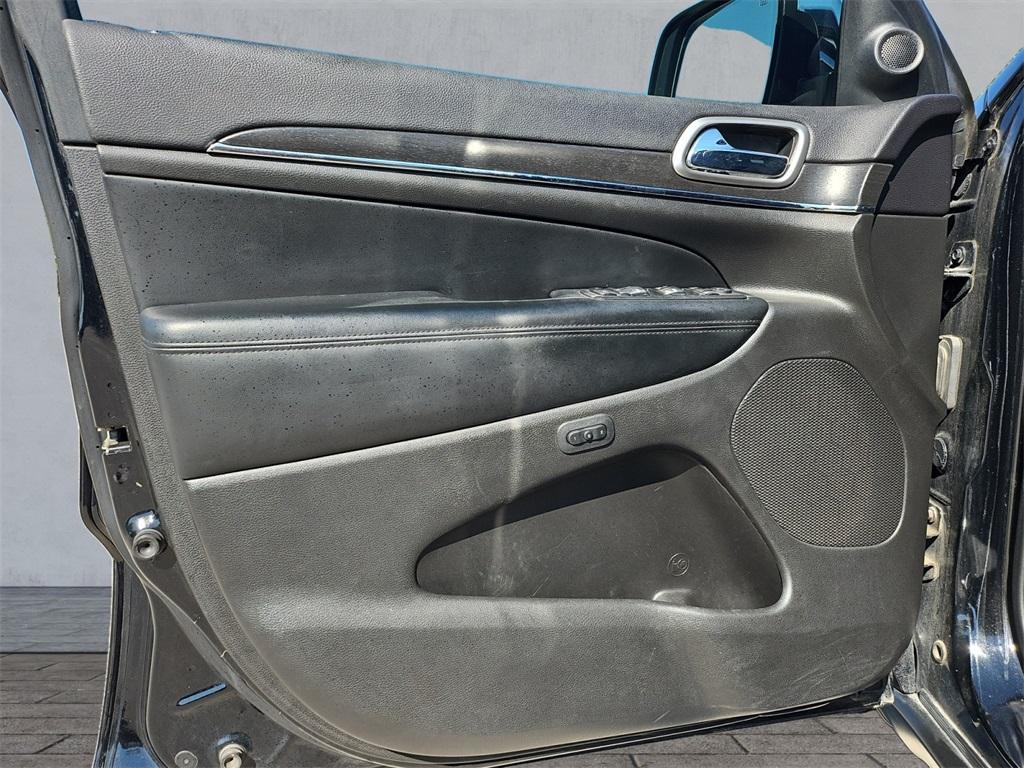 used 2018 Jeep Grand Cherokee car, priced at $15,390