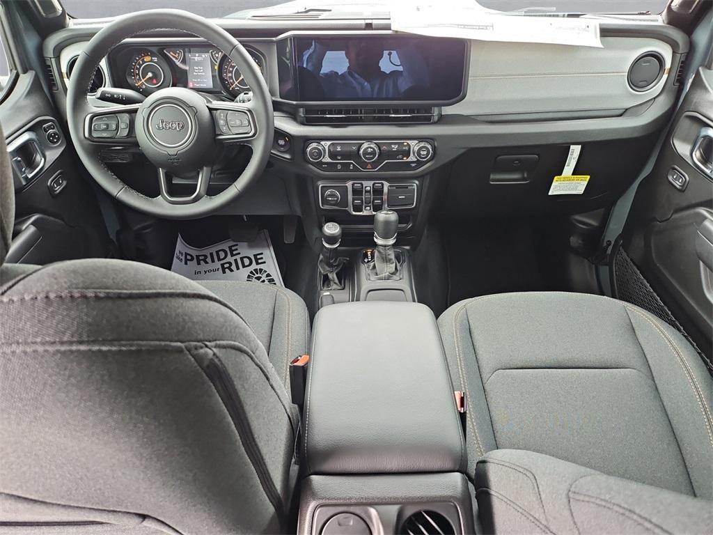 new 2025 Jeep Wrangler car, priced at $40,995