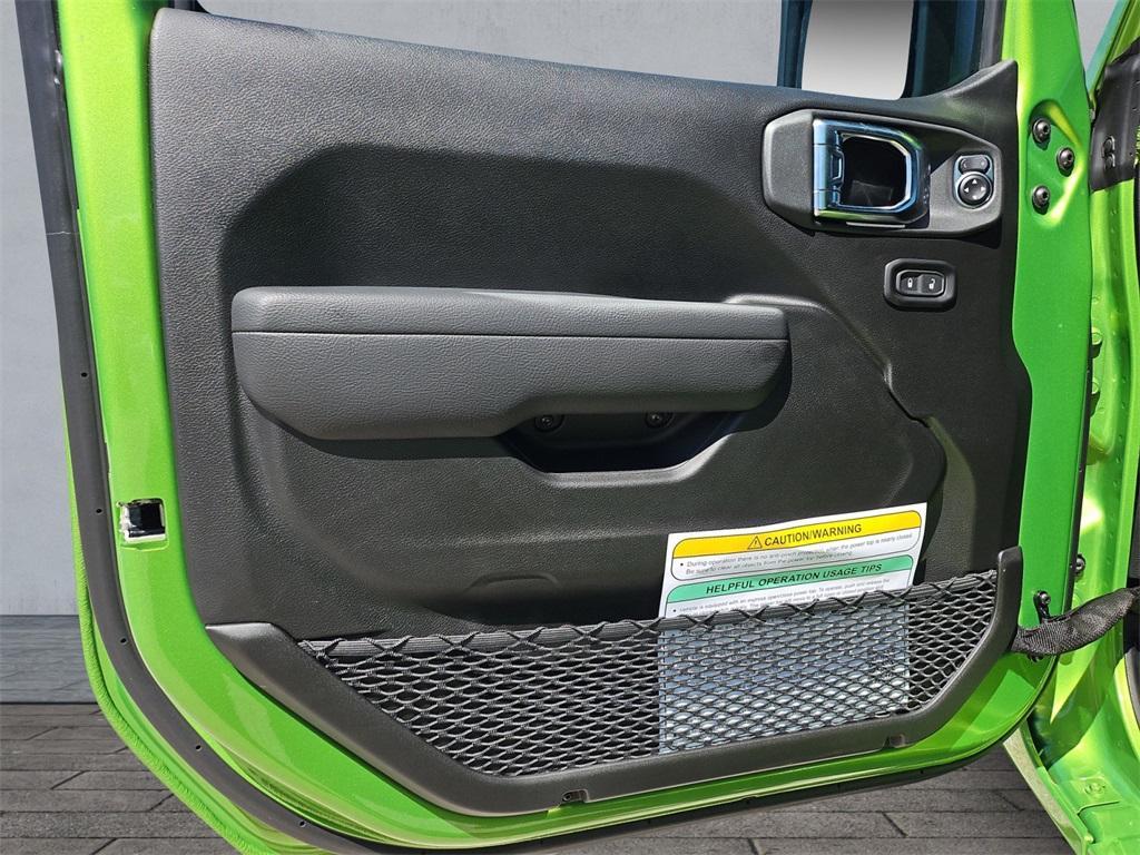 new 2025 Jeep Wrangler car, priced at $47,412