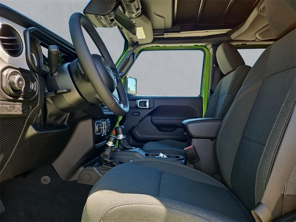 new 2025 Jeep Wrangler car, priced at $47,412