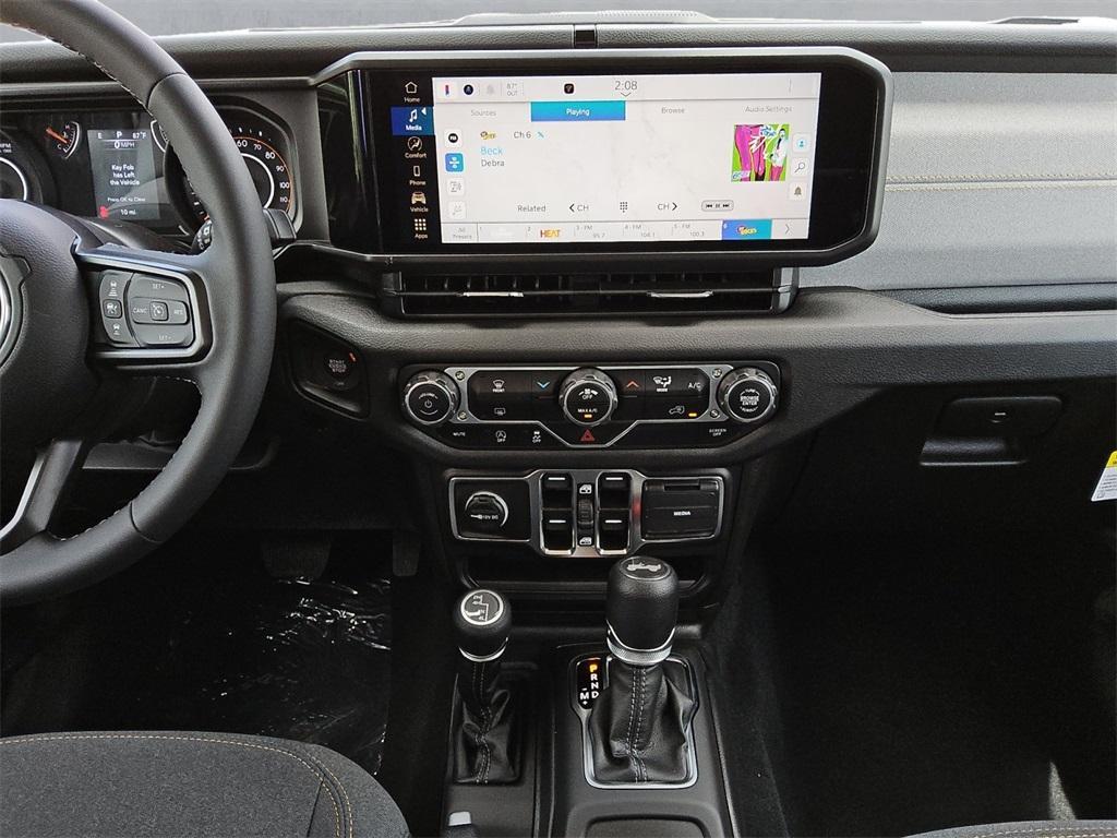 new 2025 Jeep Wrangler car, priced at $39,958