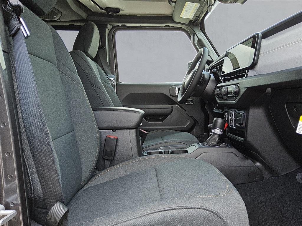 new 2025 Jeep Wrangler car, priced at $39,958