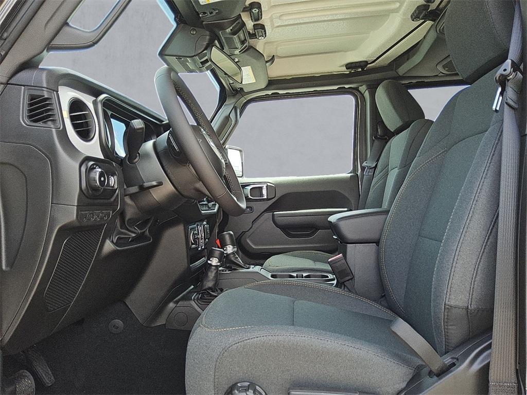 new 2025 Jeep Wrangler car, priced at $39,958