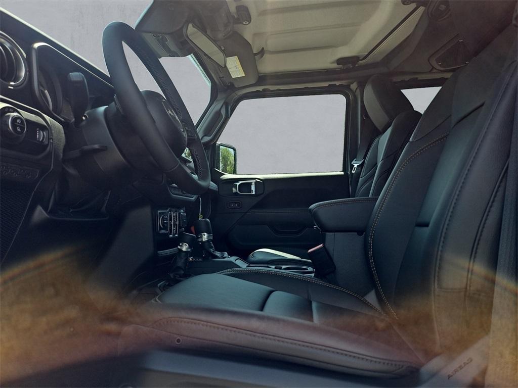new 2025 Jeep Gladiator car, priced at $41,245