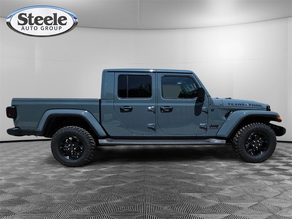 new 2025 Jeep Gladiator car, priced at $41,245