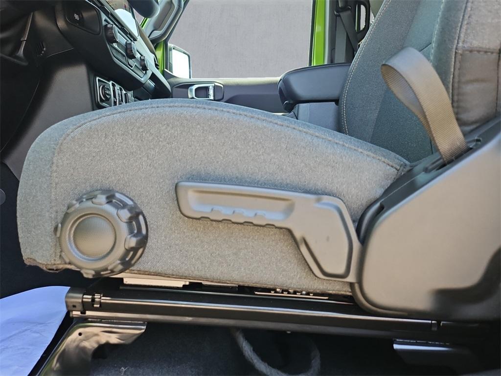 new 2025 Jeep Wrangler car, priced at $44,090