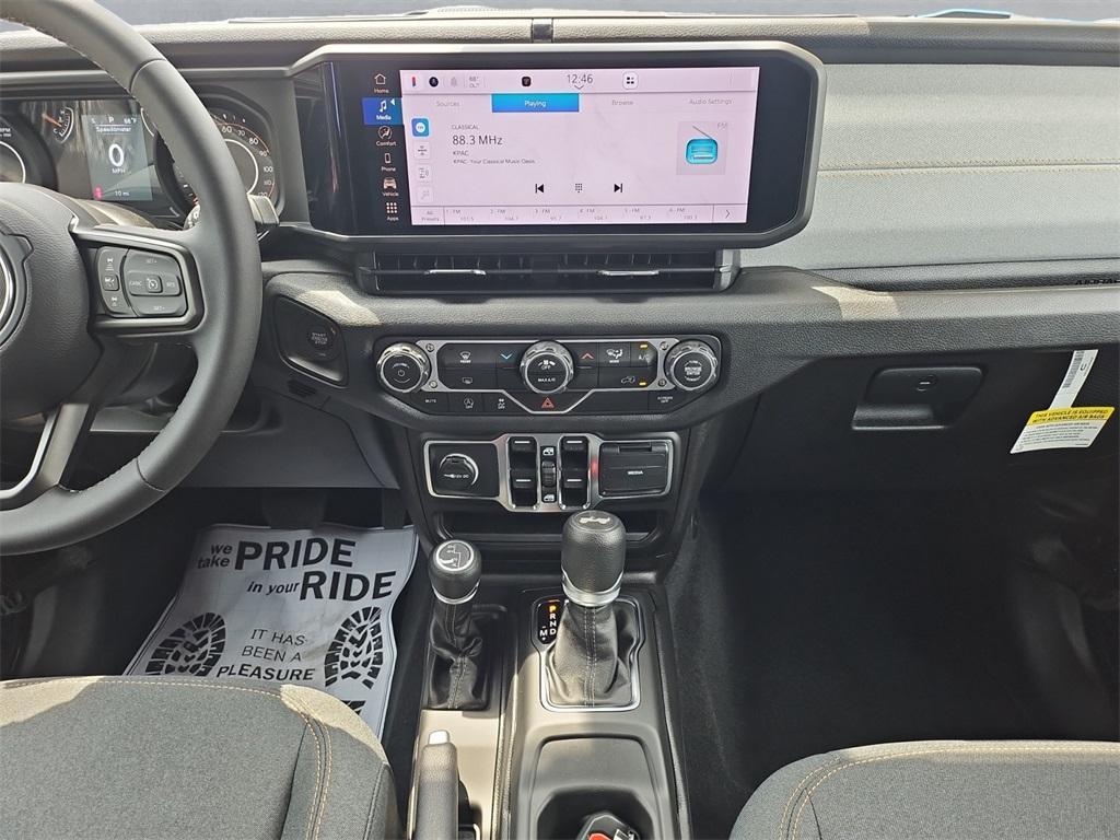 new 2025 Jeep Wrangler car, priced at $44,080