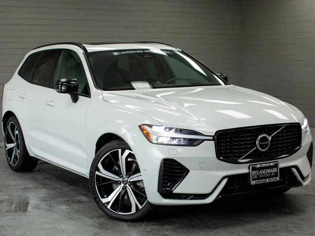 used 2022 Volvo XC60 Recharge Plug-In Hybrid car, priced at $39,777