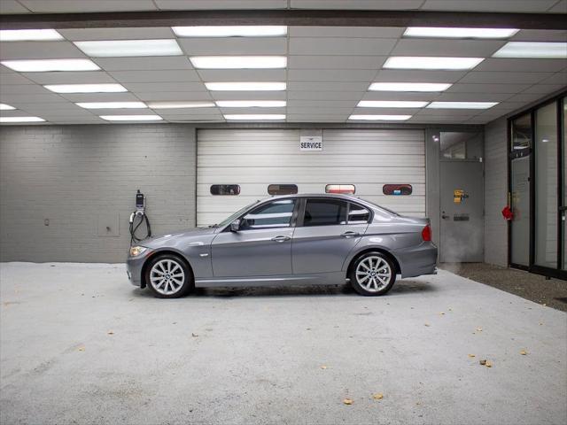 used 2009 BMW 328 car, priced at $9,998