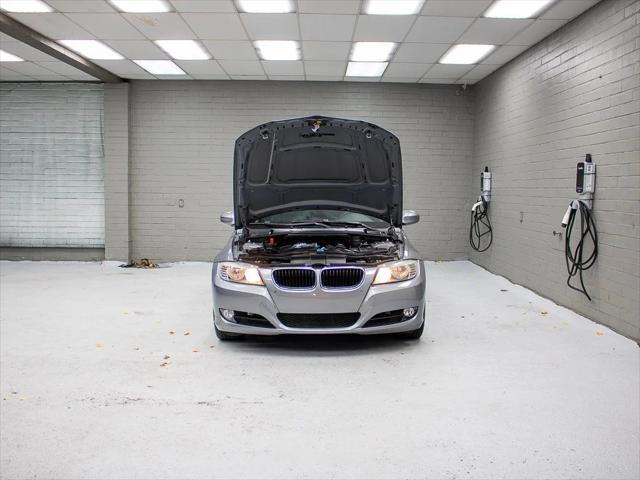 used 2009 BMW 328 car, priced at $9,998