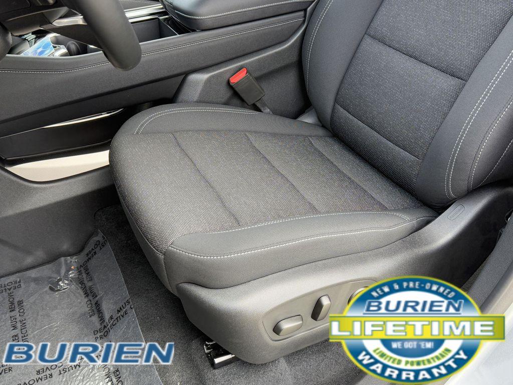 new 2025 Chevrolet Traverse car, priced at $51,255